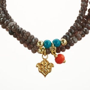 Mala Armband dreifach auf Elastikband mit Perlen aus vergoldetem 925 Sterlingssilber und Jade (braun)