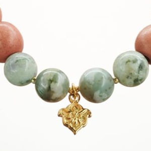 Mala Armband auf Elastikband mit Perlen aus vergoldetem 925 Sterlingsilber, Holz (terracotta) und Baumachat